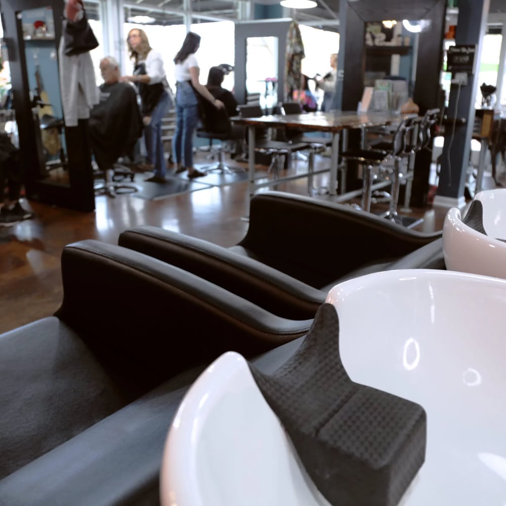 Salon Afton