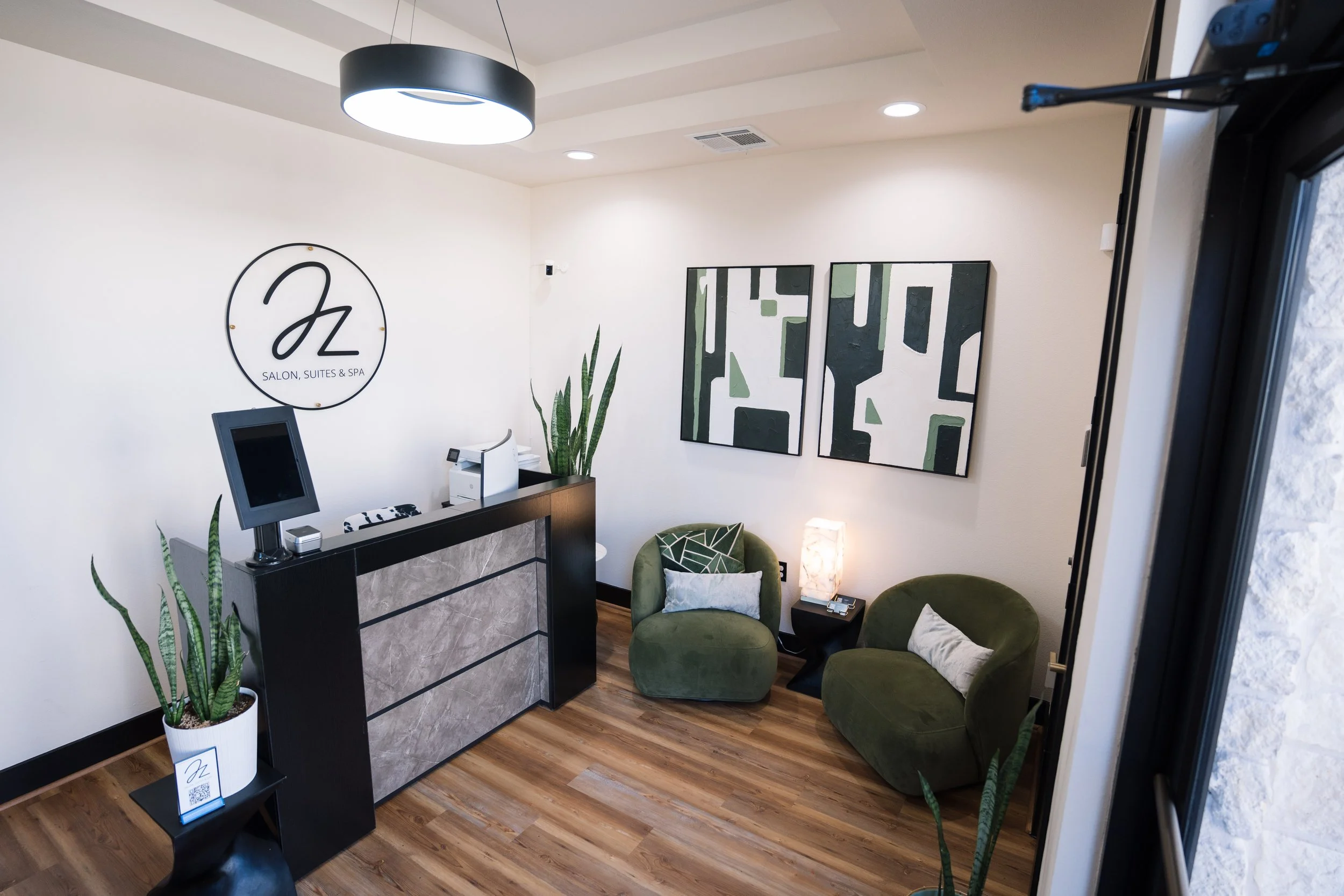 JaZ Salon, Suites & Spa