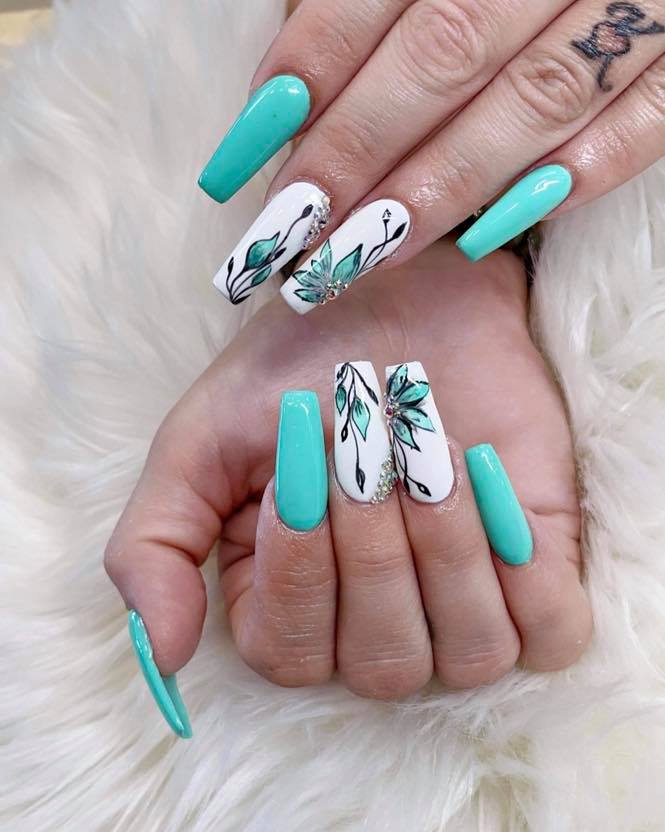 Uñas Especiales y Spa
