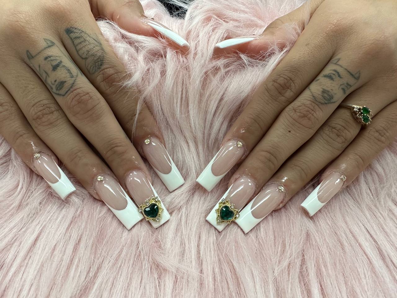 Lux Nail & Spa