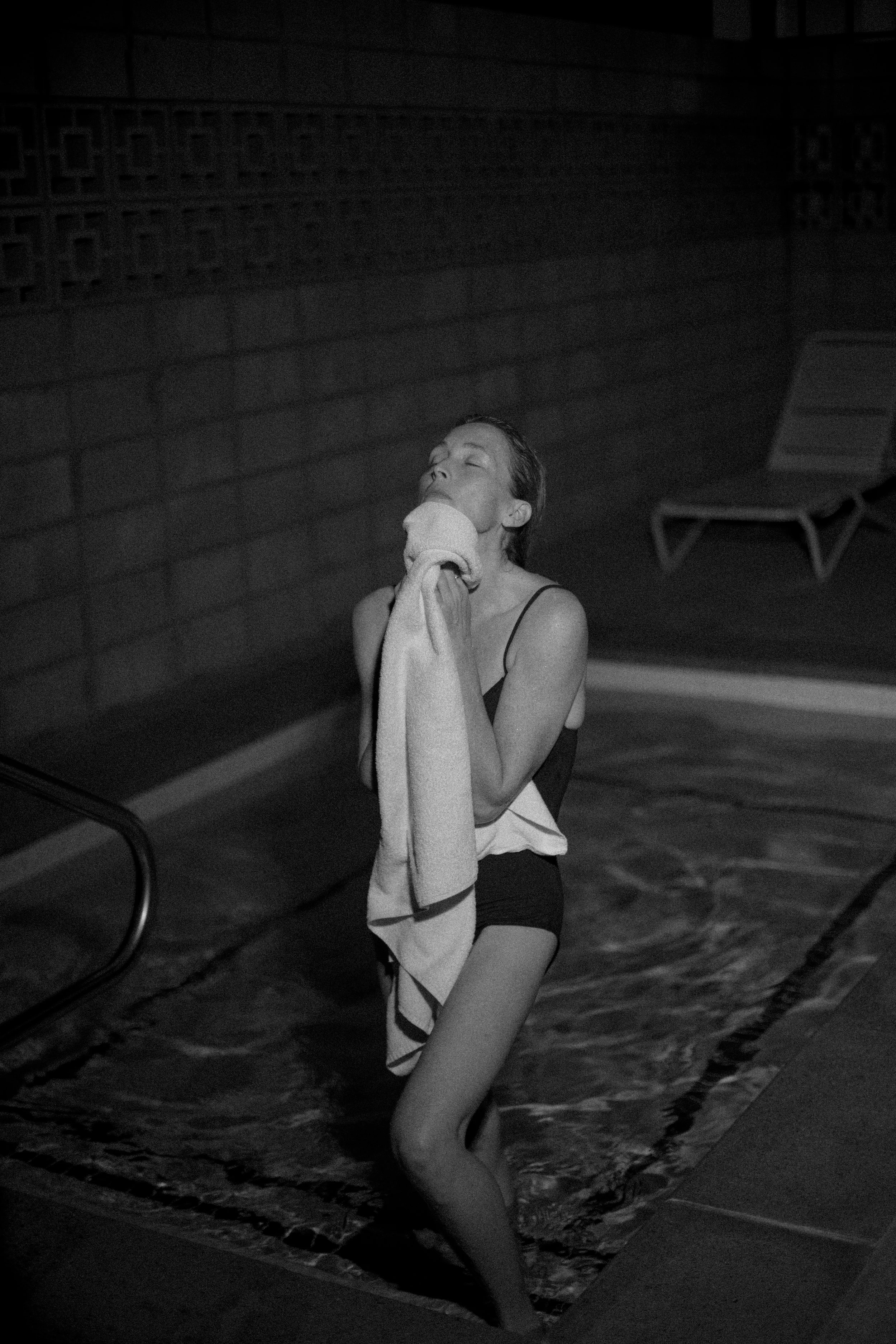Holiday Salon & Bathhouse