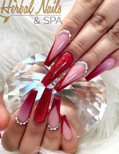 Herbal Nails & Spa
