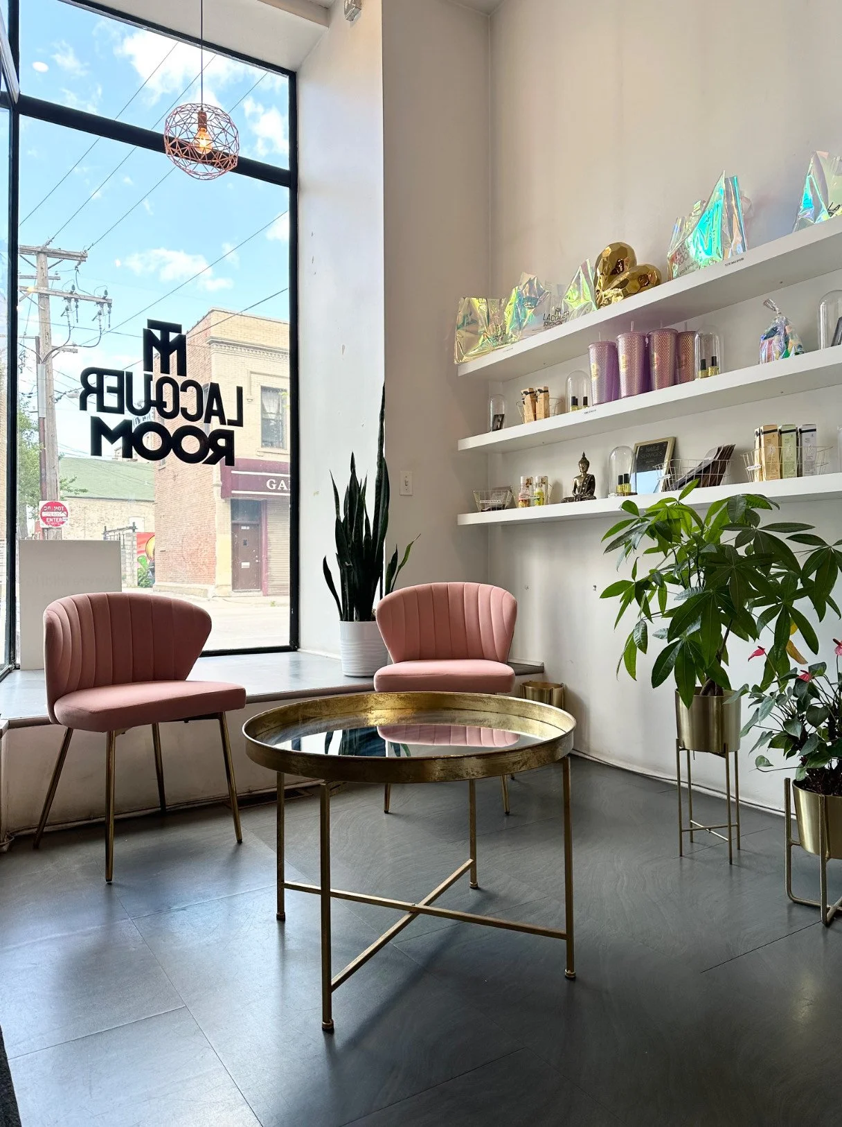 TM Lacquer Room